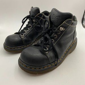 VINTAGE Dr. Martens Shoes Womens Size  7 Lace Up Ankle Boots Style 8542